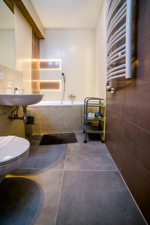 Cracovia Apartments Экстерьер фото